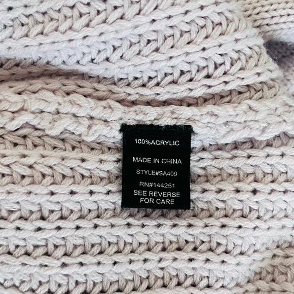 Lilc Moon & Madison sweater - Picture 8 of 8